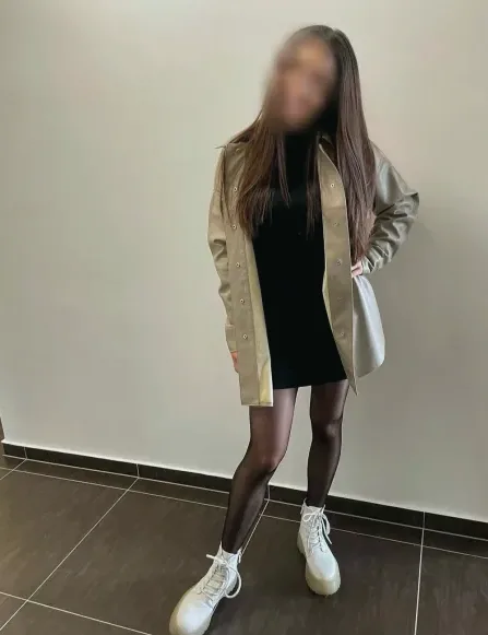 Chiara, 32