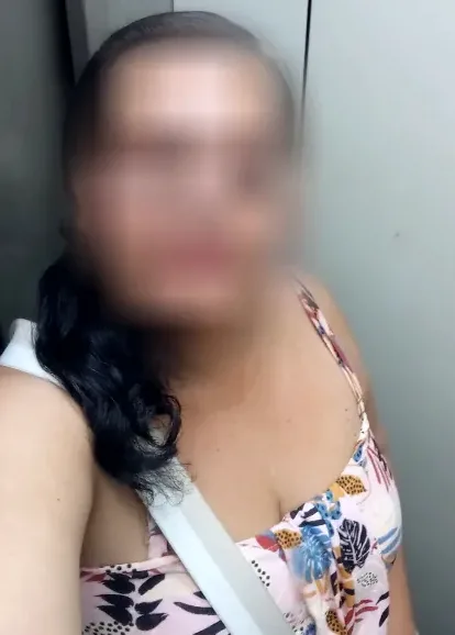 Lea, 32