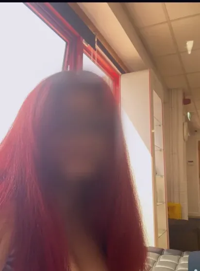 Michaela, 19