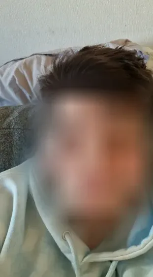 Mirela, 25