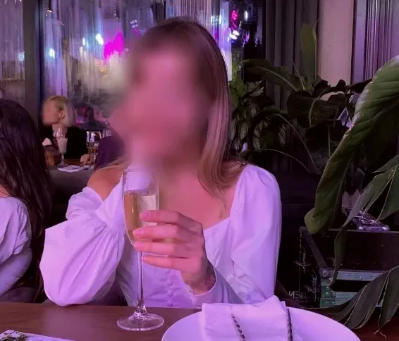 Nina, 31