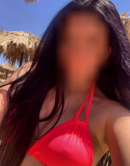 Sabrina, 31